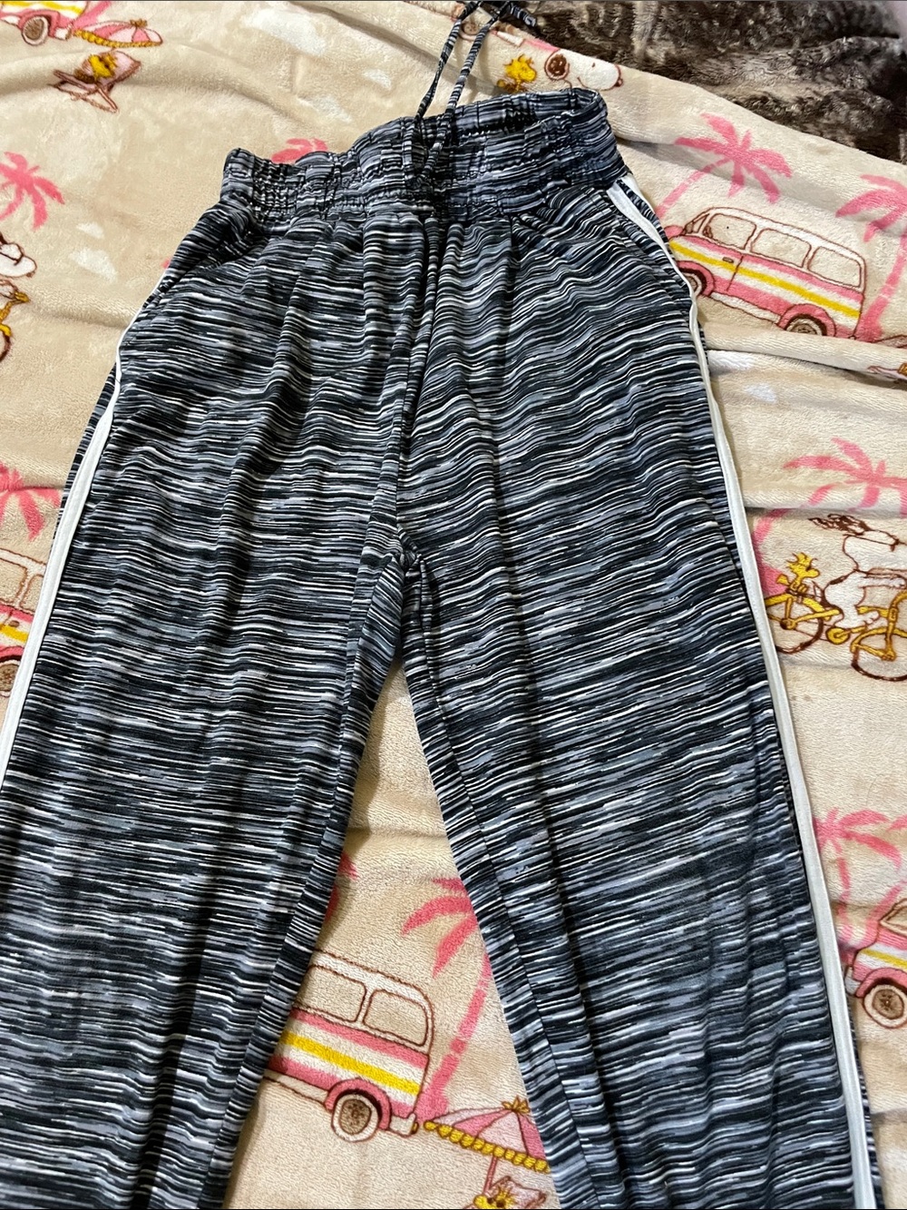Women's Black Space-Dye Active Leggings with White Side Stripe